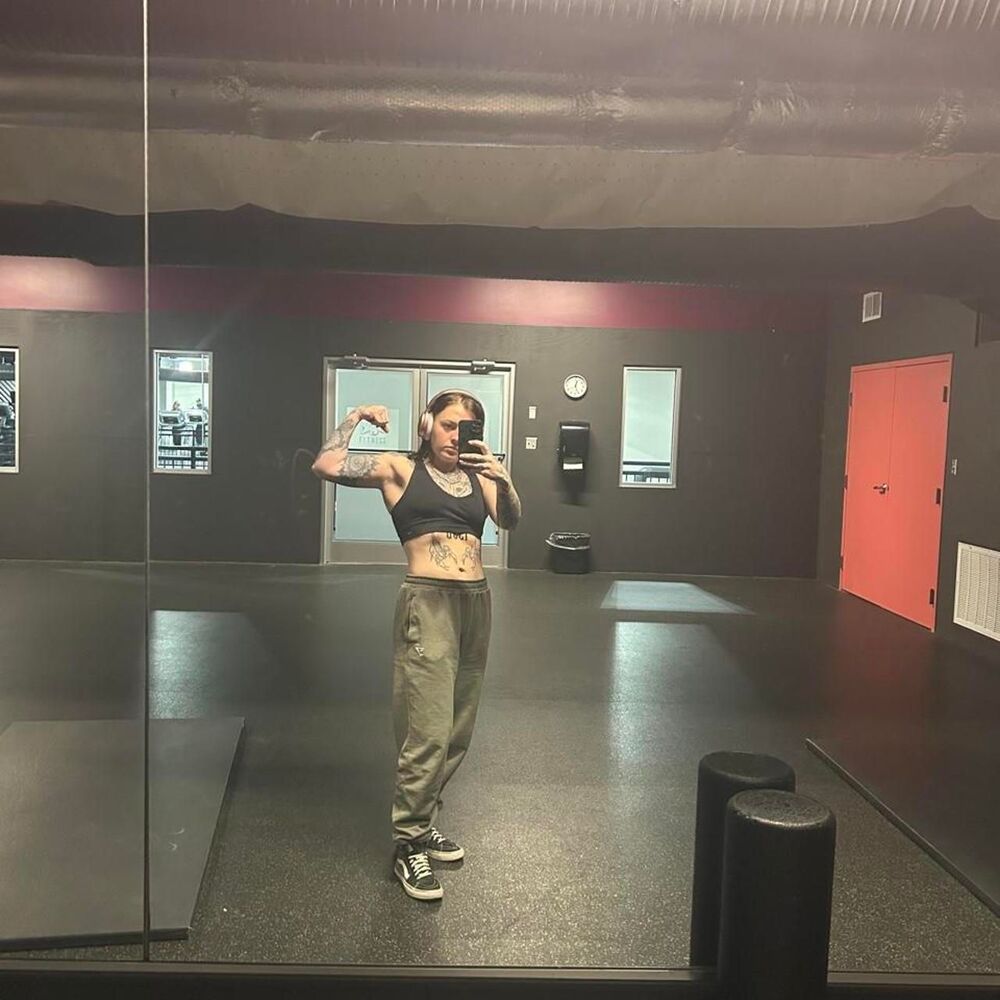 Gymshark Women's Khaki and Green Joggers-tracksuits
